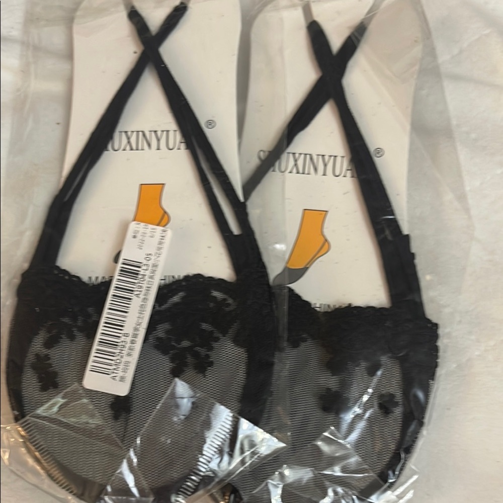 Black Lace No-Show Socks